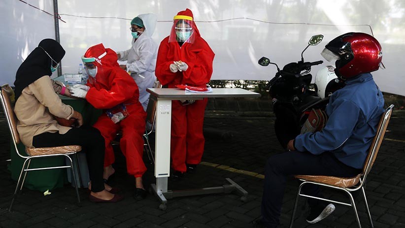 RS Husada Utama Surabaya Gelar Rapid Test Drive Thru - Bagian 3