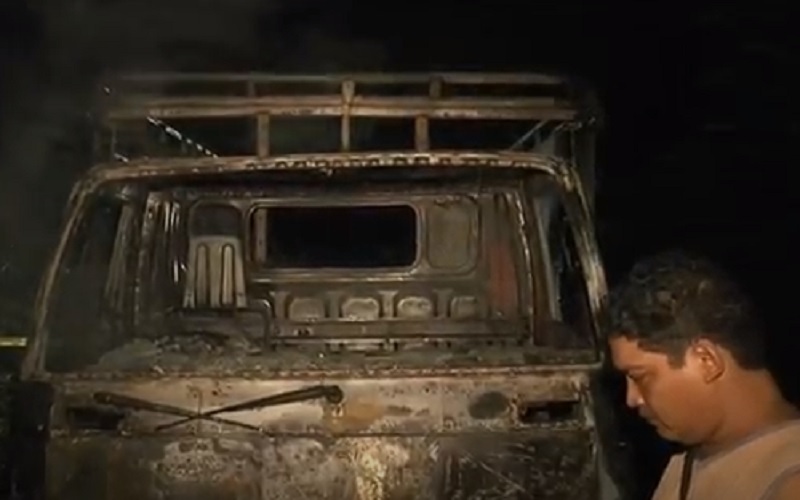 Viral Aksi Teror Bakar Truk di Grobogan, Pelaku Minta Sopir Kabur