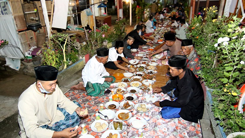 Warga Banyuwangi Gelar Tradisi Selamatan Sambut Bulan Ramadan - Bagian 2