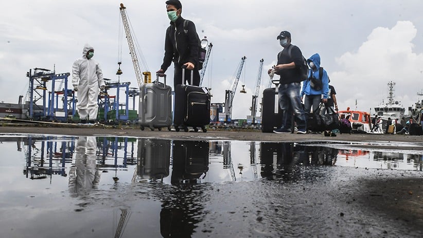 Tiba di Tanjung Priok, 56 WNI ABK MV Arthania Dibawa ke Wisma Atlet Kemayoran - Bagian 1