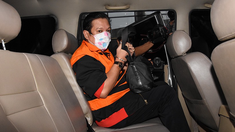 KPK Tahan Ketua DPRD Muara Enim Aries HB - Bagian 1