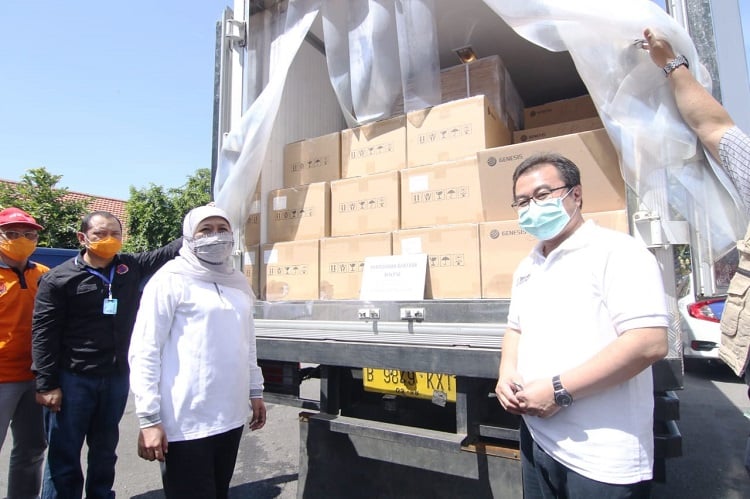 Terima Bantuan 41.000 Reagen PCR Kit, Khofifah: Kapasitas Laboratorium Menjadi 1102 Test Swab/Hari