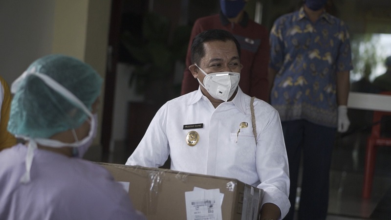 title Generasi Muda Papua Inspiratif Berikan Bantuan APD ke Pemkot Jayapura  Generasi Muda Papua Inspiratif Berikan Bantuan APD ke Pemkot Jayapura