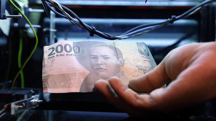 Mahasiswa UM Surabaya Ciptakan Alat Sterilisasi Uang Otomatis - Bagian 4