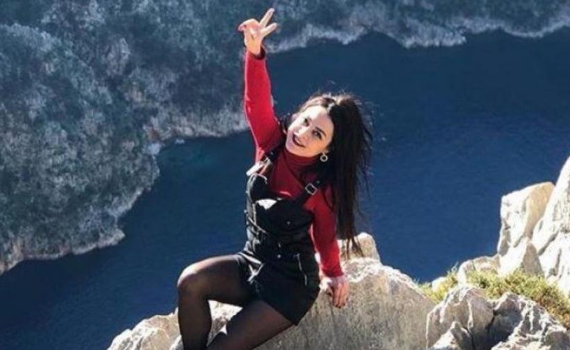 Senang Bebas dari Lockdown, Wanita Ini Jatuh ke Jurang saat Selfie