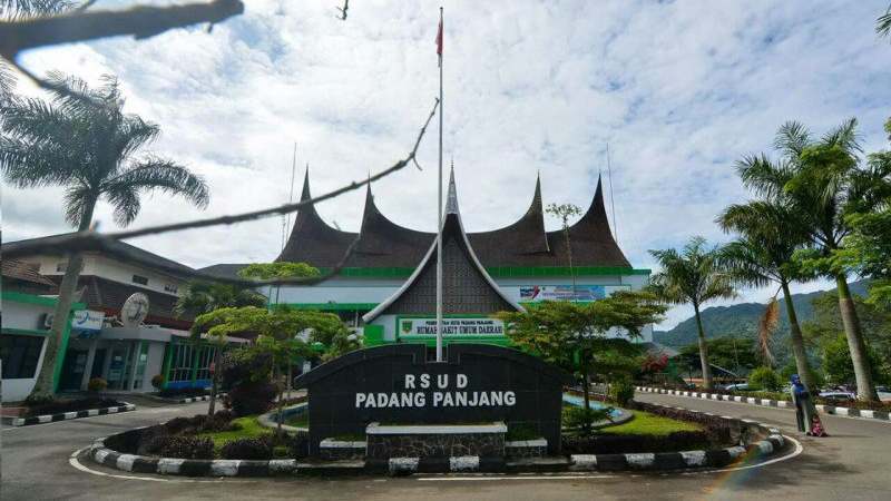 13 Tenaga Medis Positif Corona, RSUD Padang Panjang Tutup Sementara