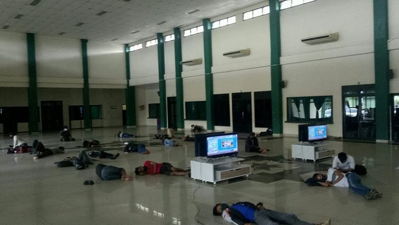 title 180 Warga Palembang Dikarantina karena Bandel Tak Pakai Masker 180 Warga Palembang Dikarantina karena Bandel Tak Pakai Masker