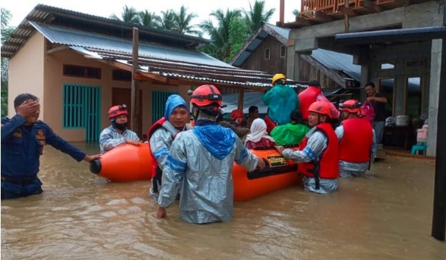 Banjir Bandang-Longsor Terjang Poso, Ratusan Warga Mengungsi