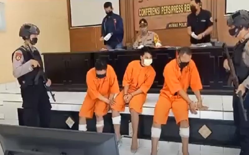 Polres Jembrana Tangkap Komplotan Begal Modus Racuni Pemilik Mobil
