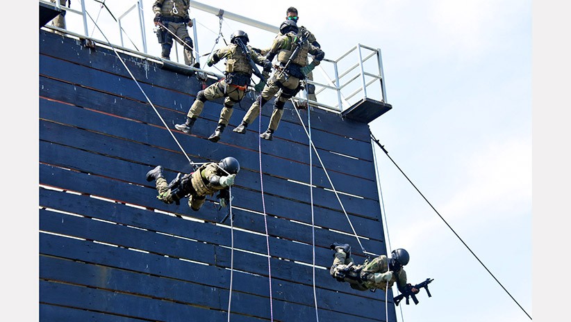 Aksi Prajurit Rupanpur Brigif 2 Marinir Latihan Mountaineering - Bagian 3