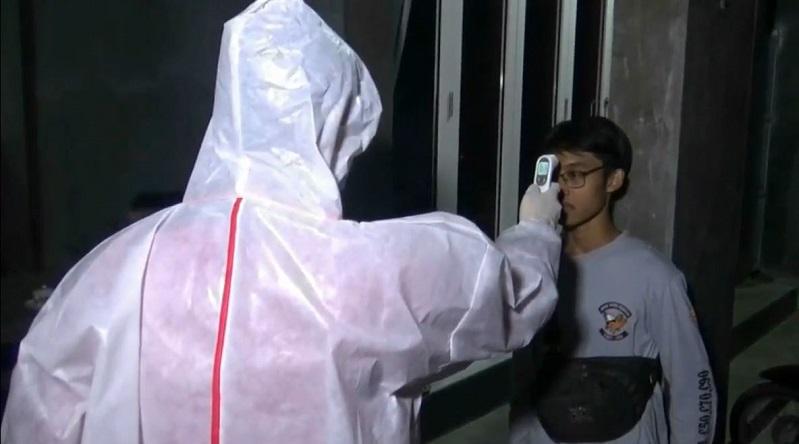 Razia Kerumunan Warga Di Tuban, 20 Orang Kedapatan Bersuhu Tubuh Tinggi