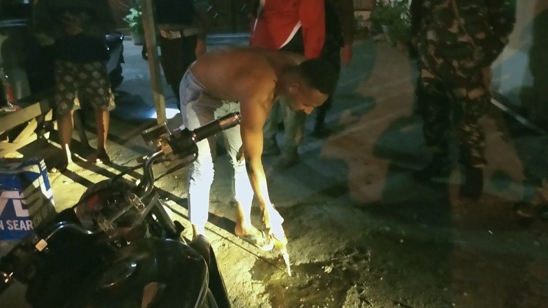 Saat Patroli Covid-19 di Abepura, Satgas Temukan Warga Mabuk Miras Dekat Kandang Babi