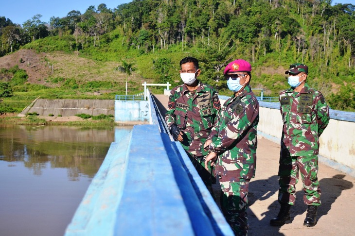Danlantamal Sidak Posal Sangkup yang Terdampak Banjir Bandang  Bolmut