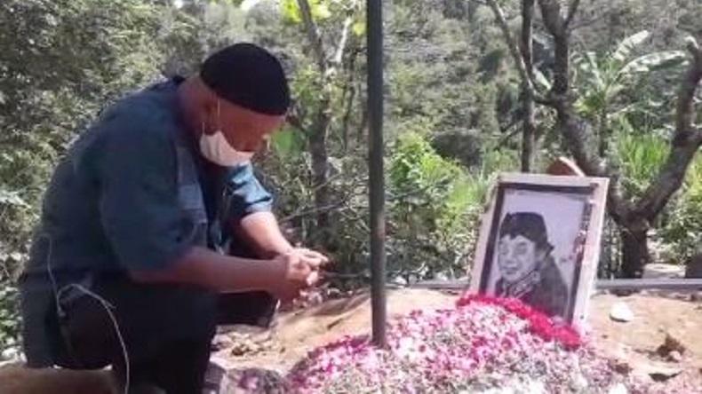 Hari Ketiga Pemakaman Didi Kempot, Penggemar Masih Ramai Berziarah