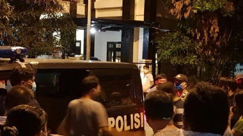 title Pembunuhan di Deliserdang, Mayat Perempuan Ditemukan Dalam Kardus Penuh Luka Sayat Pembunuhan di Deliserdang, Mayat Perempuan Ditemukan Dalam Kardus Penuh Luka Sayat
