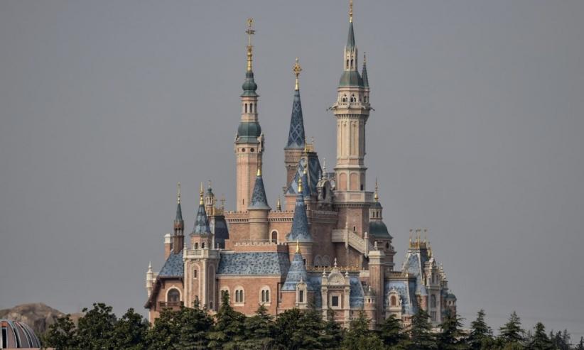 Disneyland Shanghai Dibuka Setelah Tutup 4 Bulan Tiket Ludes Dalam Hitungan Menit