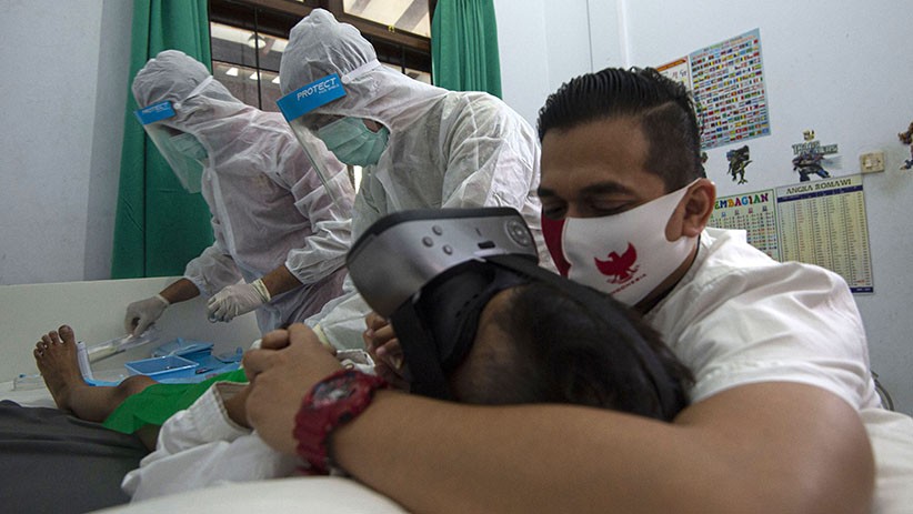 Layanan Sunat di Rumah dengan APD Lengkap - Bagian 1