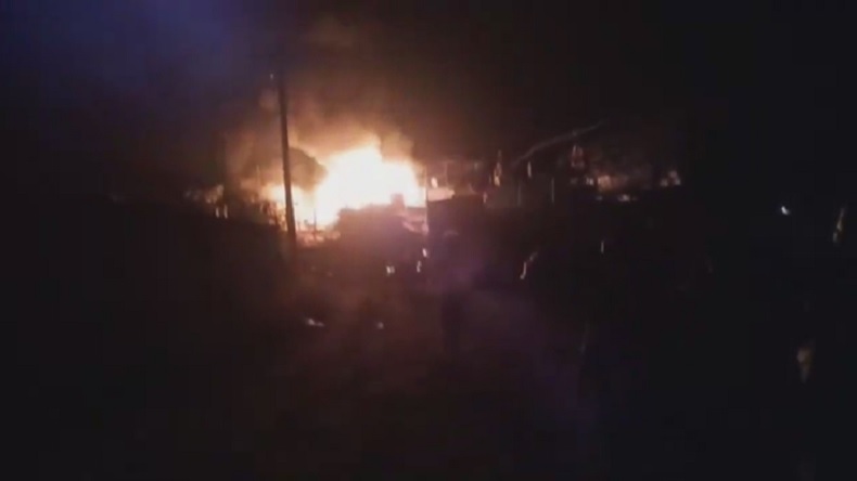 title Dua Kapal Nelayan di TPI Juwana Terbakar, Api Diduga dari Percikan Las Dua Kapal Nelayan di TPI Juwana Terbakar, Api Diduga dari Percikan Las