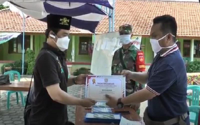 Lulus Karantina, 4 Pemudik di Kendal Terima Penghargaan dari Desa