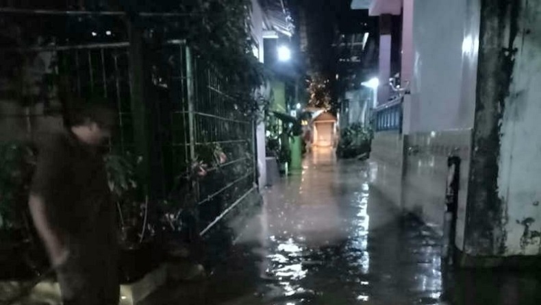 Bukan Hanya Banjir, Hujan Deras di Semarang Juga Sebabkan Longsor
