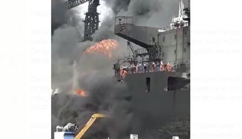 12 Pekerja Jadi Korban Kapal Tanker Terbakar di Pelabuhan Belawan