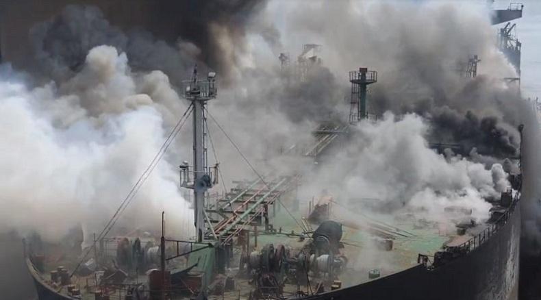 Polisi Selidiki Penyebab Kebakaran Kapal Tanker di Pelabuhan Belawan