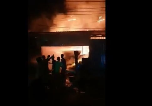 Hendak Tarawih, Toko Kelontong di Grobogan Terbakar, Beras PKH Ikut Ludes