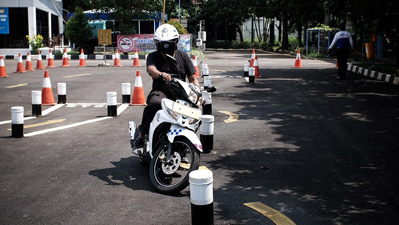 Pembuatan SIM saat Pandemi Covid-19 Turun 75 Persen - Bagian 3