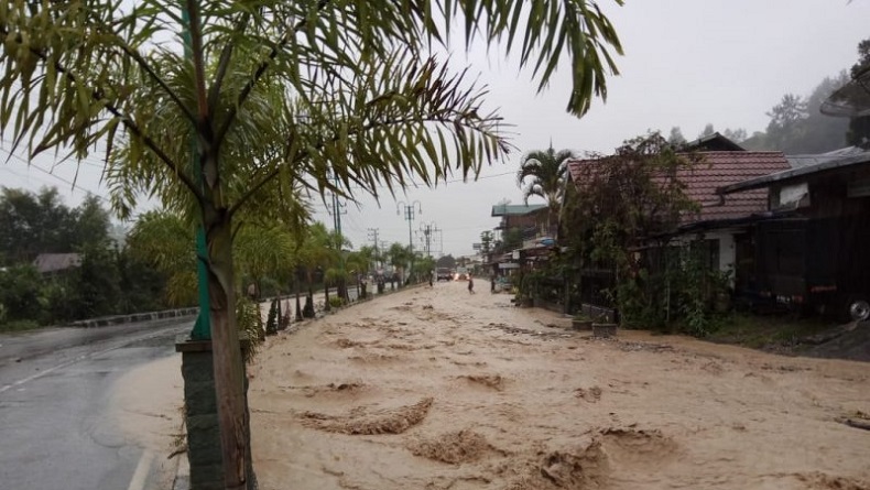 title Banjir Bandang dan Longsor Terjang Aceh Tengah, Belasan Rumah Terendam Banjir Bandang dan Longsor Terjang Aceh Tengah, Belasan Rumah Terendam