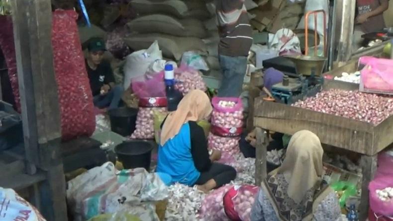 Stok Menipis, Harga Bawang Putih di Tuban Capai Rp50.000 per Kilogram