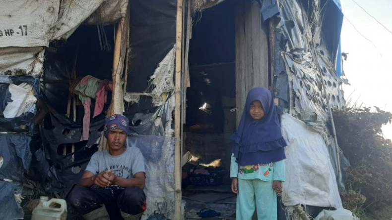 Dicoret dari Program Bedah Rumah, Rumah Plastik Susanti Direnovasi Tetangga