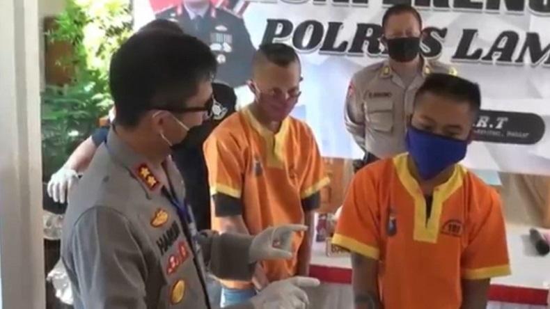 title 2 Pencuri Motor Ditembak Polisi di Lamongan, Sudah Beraksi di 40 Lokasi 2 Pencuri Motor Ditembak Polisi di Lamongan, Sudah Beraksi di 40 Lokasi