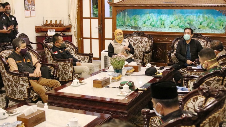 Gubernur Khofifah Minta Pemkab Sidoarjo Sinergikan Posko Covid-19 di Desa dengan Kampung Tangguh Malang
