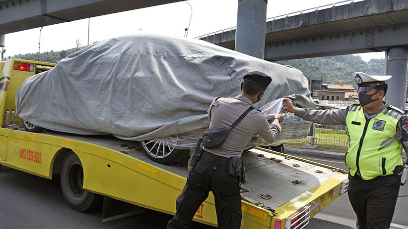 Larangan Mudik, Polisi Imbau Ratusan Kendaraan Putar Balik dari Pelabuhan Merak - Bagian 2