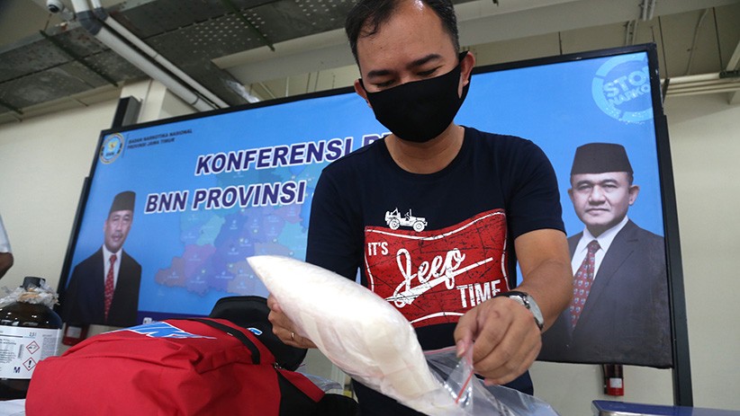 BNNP Jawa Timur Bongkar Kasus Pabrik Narkoba, 5 Kg Sabu Disita - Bagian 4