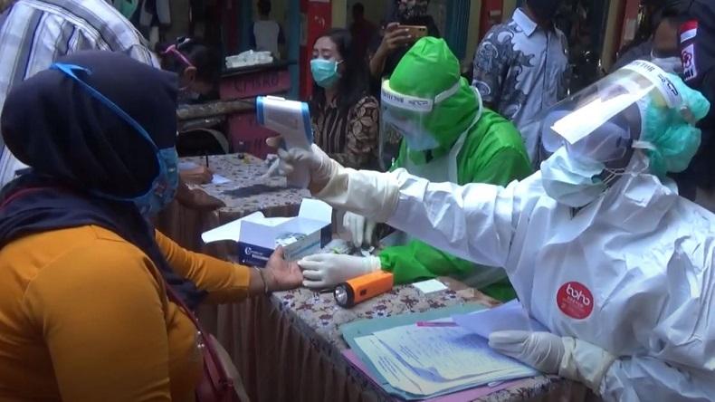 6 Pedagang di Pasar Kemlagi Mojokerto Reaktif Covid-19, Dibawa ke RS untuk Swab Test