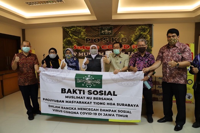 Muslimat NU Jatim Dapat 10 Ton Beras dan Jamu Kelor dari Masyarakat Tionghoa