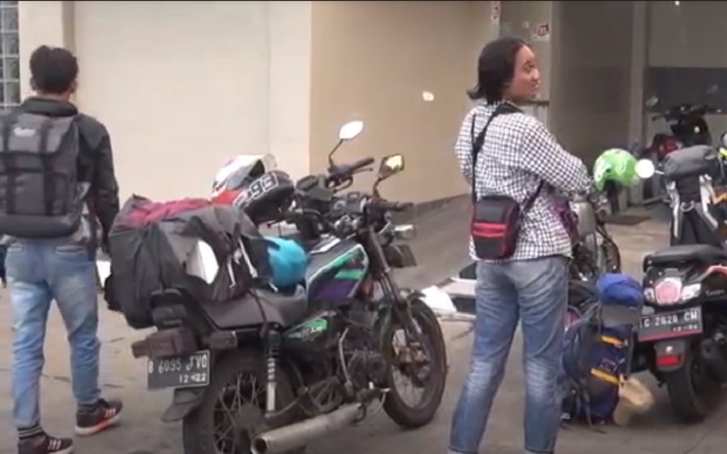 Tak Diminta Putar Balik, Pemudik Motor Mulai Padati Jalur Pantura Tegal