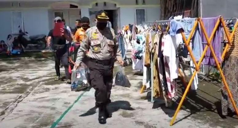 Geledah Rumah Terduga Teroris di Tasikmalaya, Densus 88 Sita Laptop hingga Tas Ransel