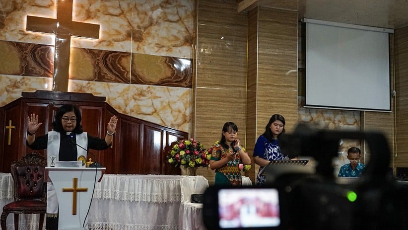 Cegah Penyebaran Covid-19, Ibadah Kenaikan Isa Almasih Digelar Online - Bagian 2