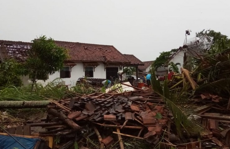 Puting Beliung Rusak Ratusan Rumah di Tulangbawang, 2 Orang Tewas