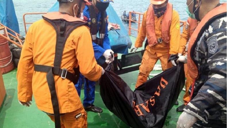 SAR Temukan 2 ABK KM Gemilang 717 yang Hilang Kontak selama 5 Hari, 1 Tewas