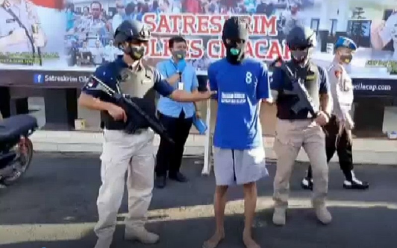 title Pusing Ditagih Bayar Kos, Warga Bekasi Ini Curi HP Driver Ojol di Cilacap Pusing Ditagih Bayar Kos, Warga Bekasi Ini Curi HP Driver Ojol di Cilacap