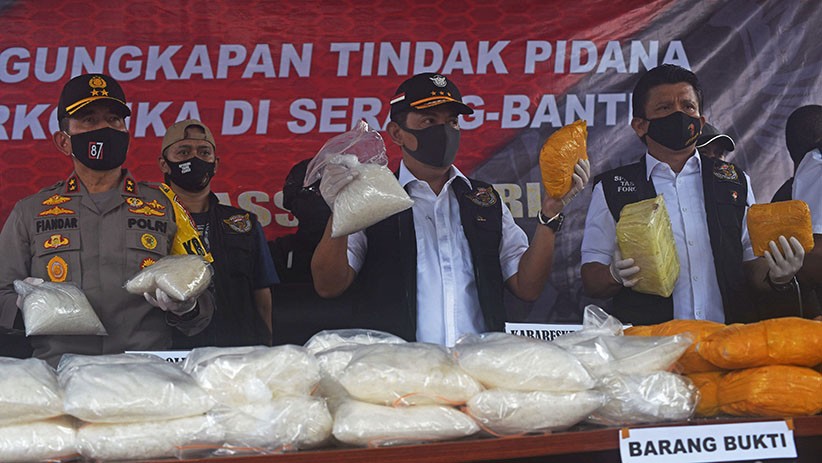 Bareskrim Polri Ungkap Penyelundupan 821 Kg Sabu Jaringan Timur Tengah - Bagian 2
