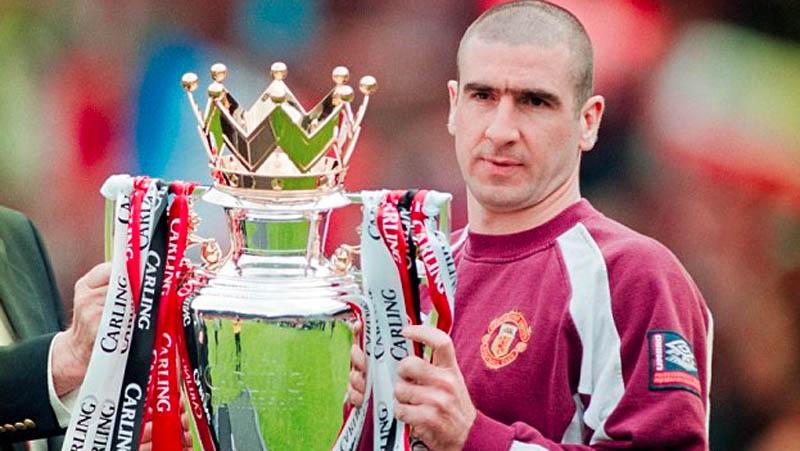 Eric Cantona berhasil membawa Manchester United kampiun Premier League 1992/1993. (Foto: The Sun)