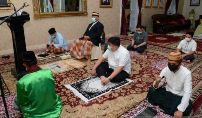 title Gubernur Gorontalo Salat Id di Rumah demi Cegah Penularan Corona Gubernur Gorontalo Salat Id di Rumah demi Cegah Penularan Corona