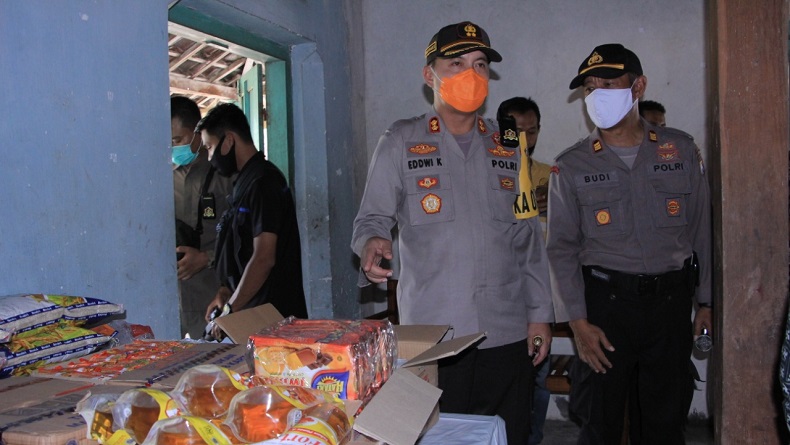 title Kampung Tangguh, Upaya Warga Sidorejo Bersama TNI-Polri Cegah Penyebaran Covid-19 Kampung Tangguh, Upaya Warga Sidorejo Bersama TNI-Polri Cegah Penyebaran Covid-19