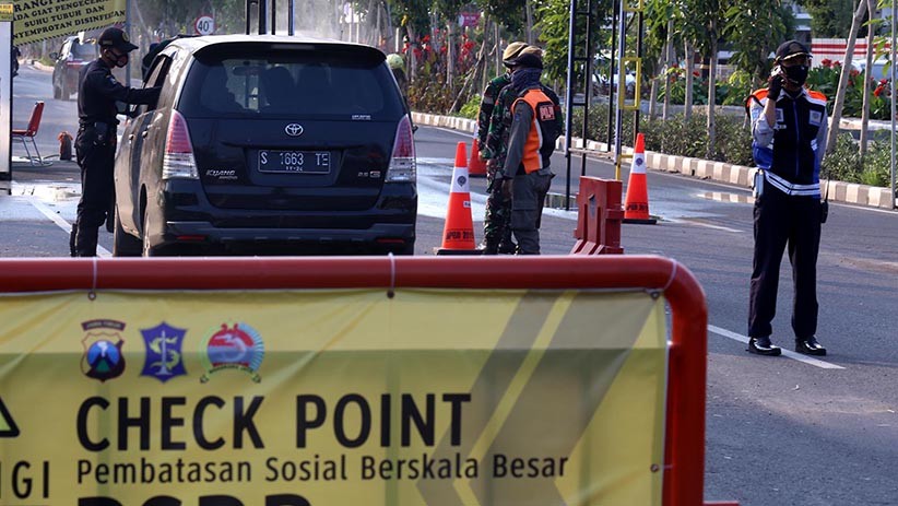 Penyebaran Covid-19 Tinggi, PSBB Surabaya Raya Diperpanjang - Bagian 4