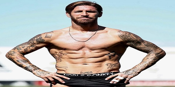 Bentuk tubuh atletis Sergio Ramos saat bersama Real Madrid (foto: The Sun)
