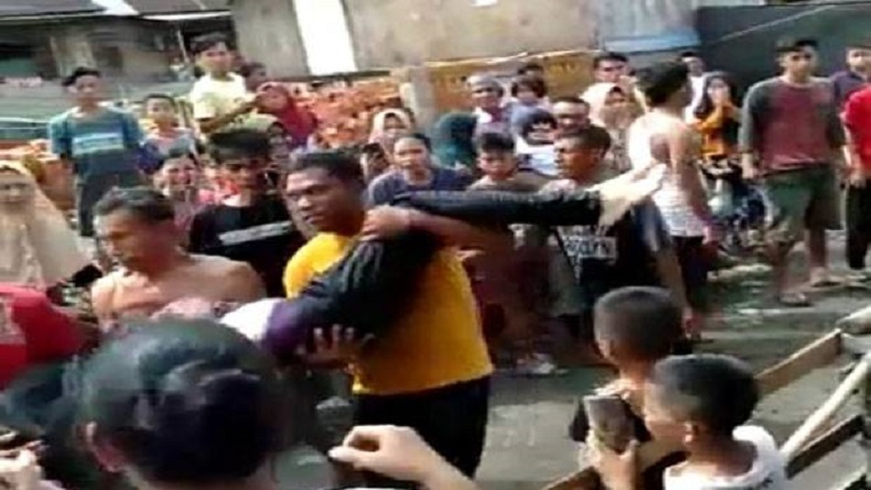title Perahu Terbalik, 4 Guru Ponpes di Ogan Ilir Tewas Tenggelam saat Hendak Ziarah Perahu Terbalik, 4 Guru Ponpes di Ogan Ilir Tewas Tenggelam saat Hendak Ziarah